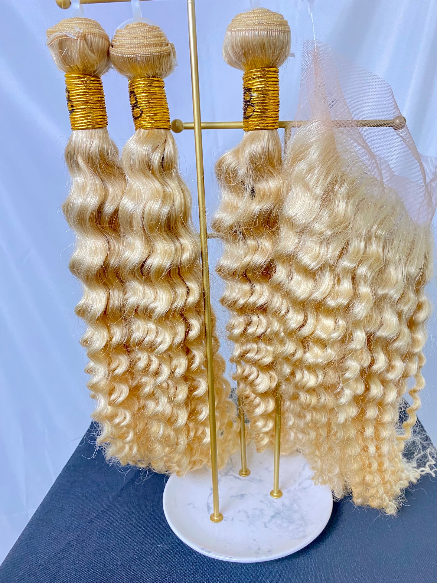 3 BLONDE 28 INCH WATER WAVE BUNDLES WITH 14 INCH WATER WAVE FRONTAL