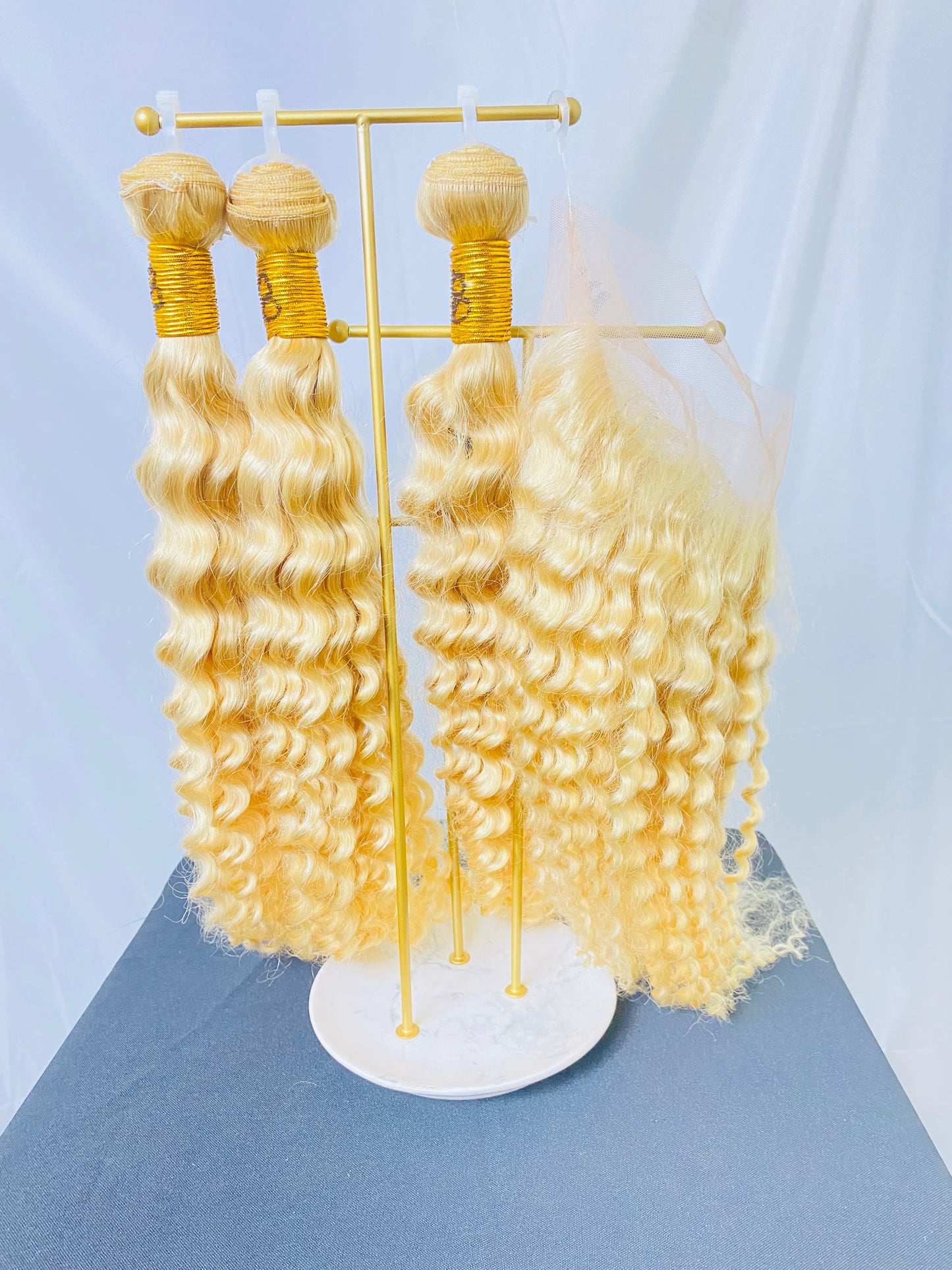 3 BLONDE 28 INCH WATER WAVE BUNDLES WITH 14 INCH WATER WAVE FRONTAL